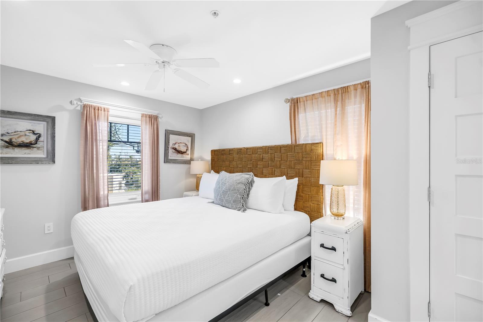 SARASOTA BEACH - Residential