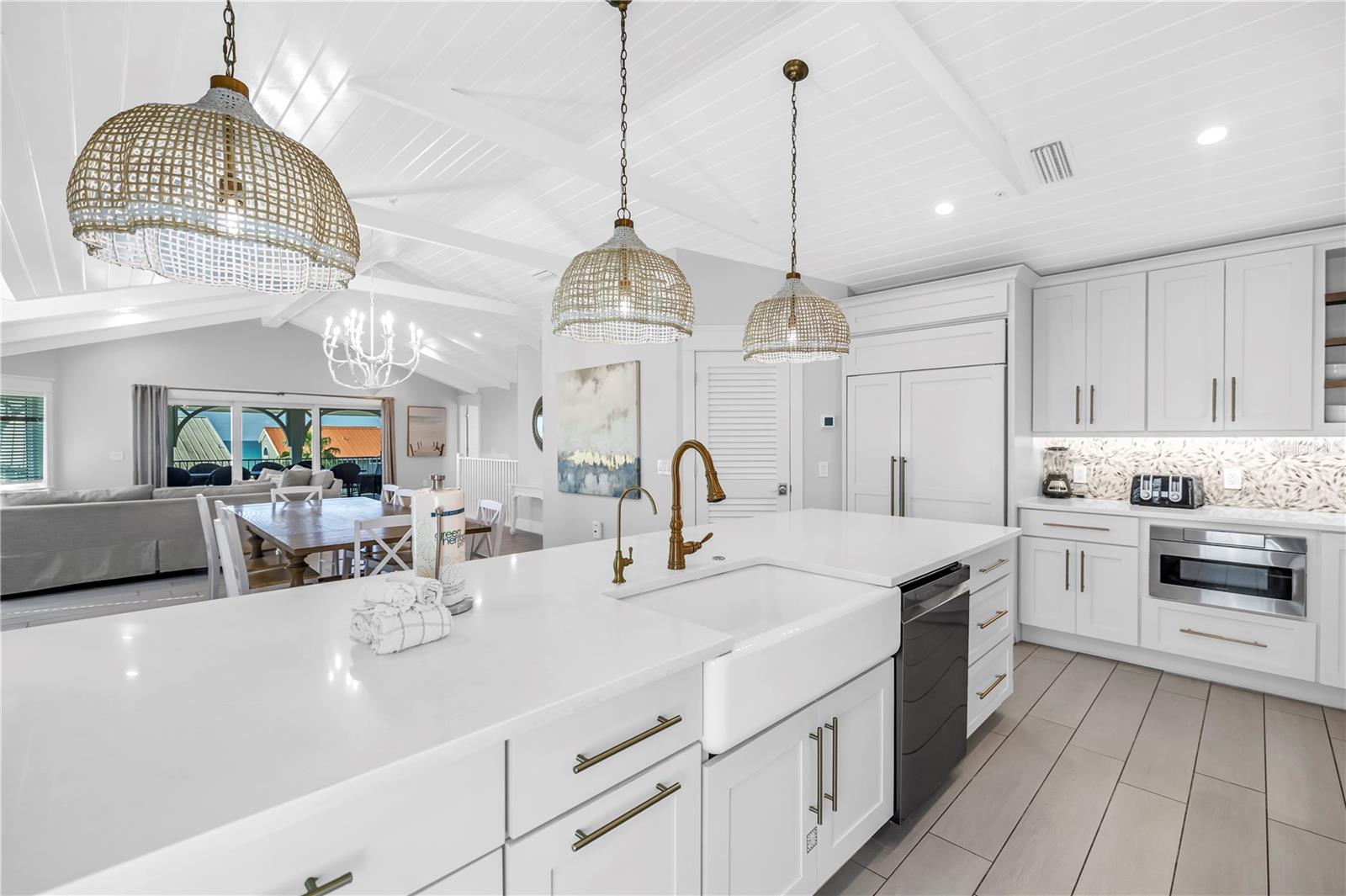 SARASOTA BEACH - Residential