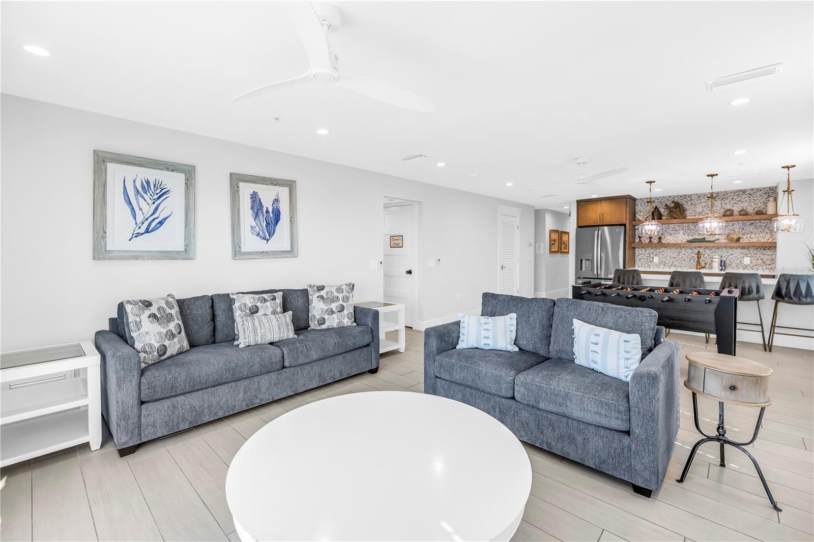 SARASOTA BEACH - Residential