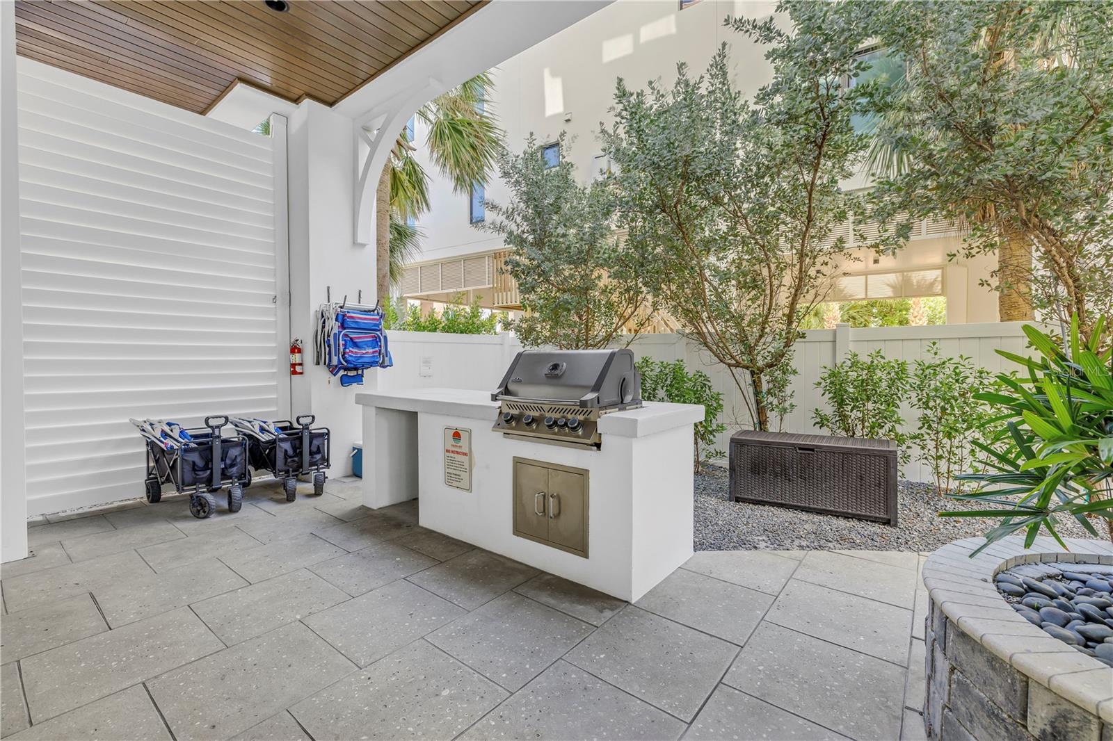 SARASOTA BEACH - Residential