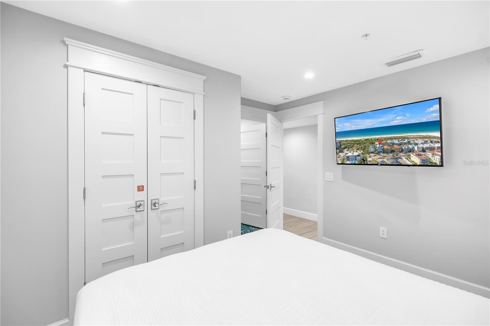 SARASOTA BEACH - Residential