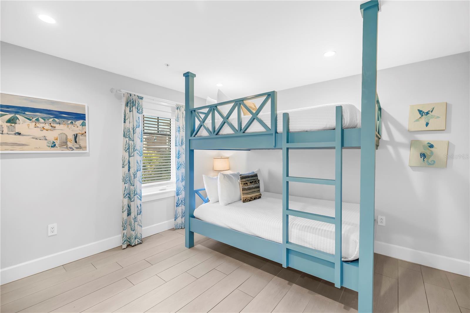 SARASOTA BEACH - Residential