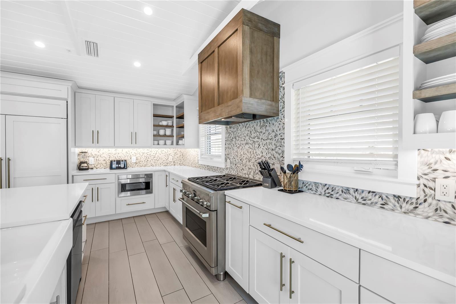 SARASOTA BEACH - Residential