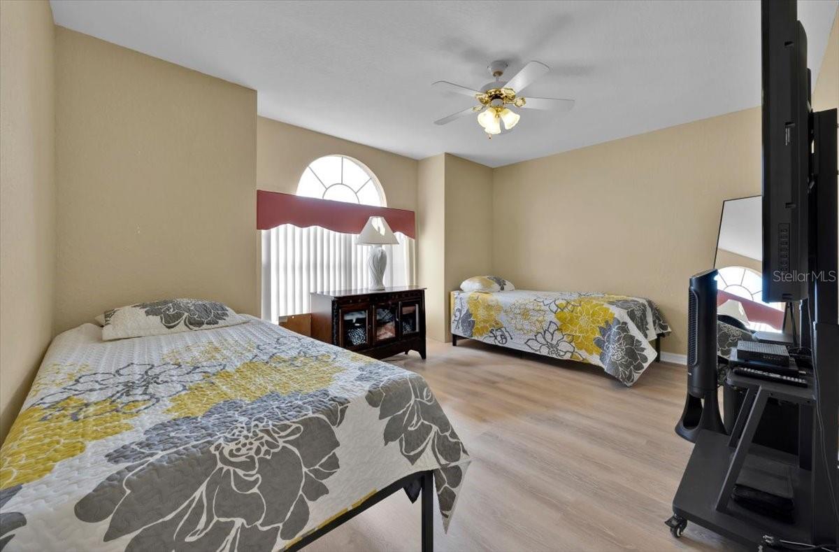 SWEETWATER GOLF & TENNIS CLUB ADD 02 - Residential