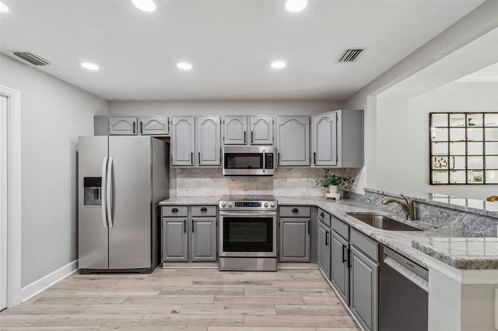 Photo of 1508 S Bay Villa Place #B, Tampa, FL 33629 (MLS # TB8512409)