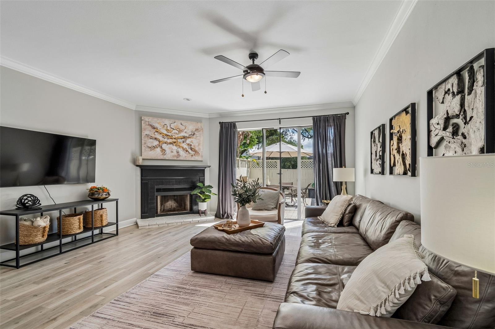 THE VILLAS OF BAY VILLA PLACE - Residential