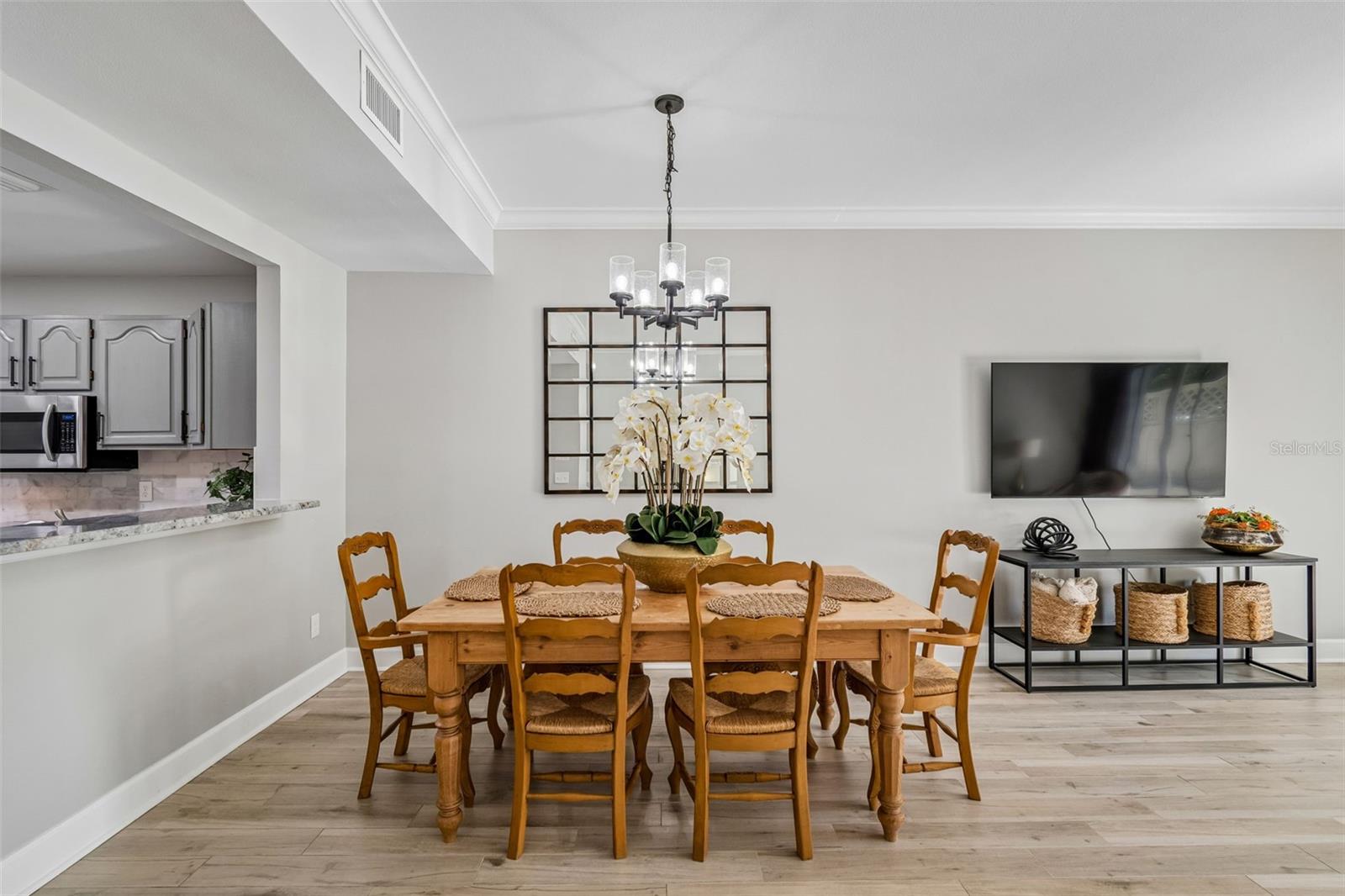 THE VILLAS OF BAY VILLA PLACE - Residential