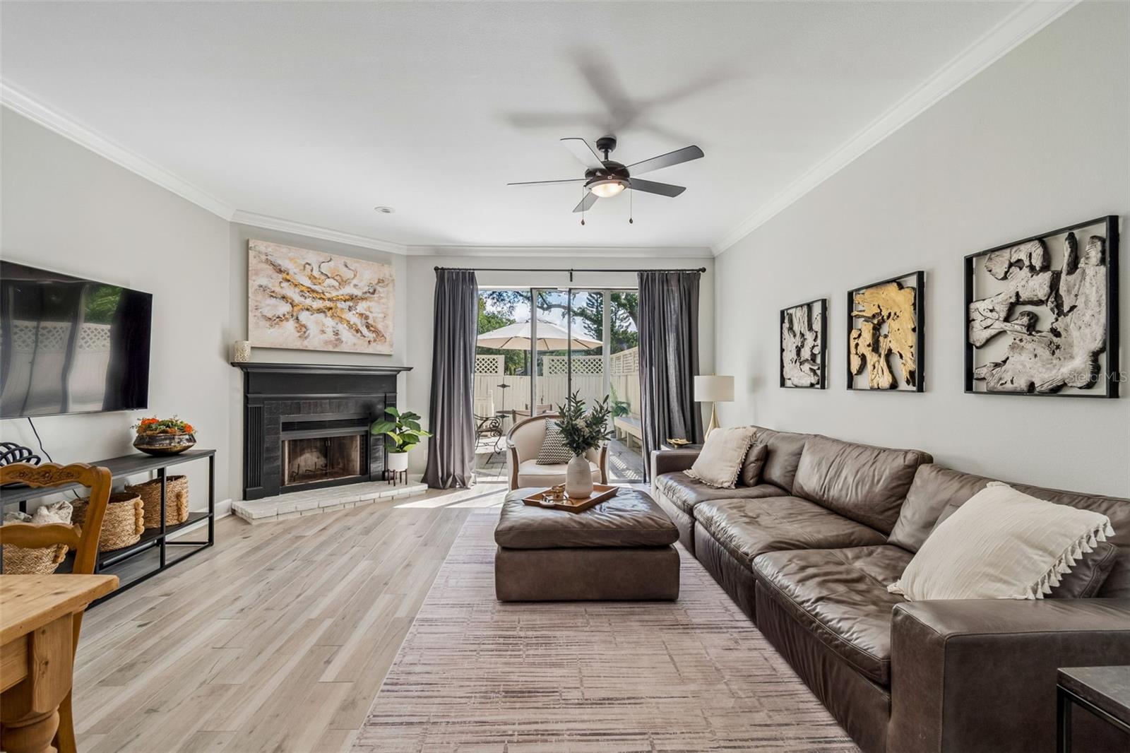 THE VILLAS OF BAY VILLA PLACE - Residential