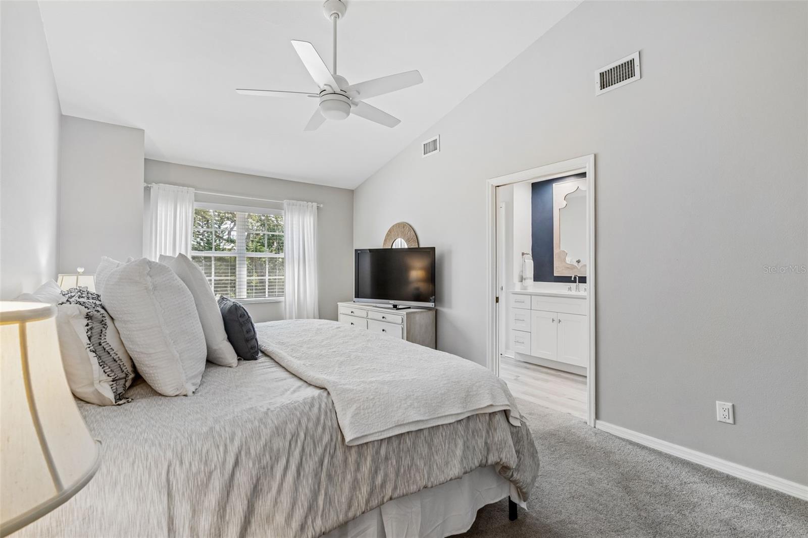 THE VILLAS OF BAY VILLA PLACE - Residential