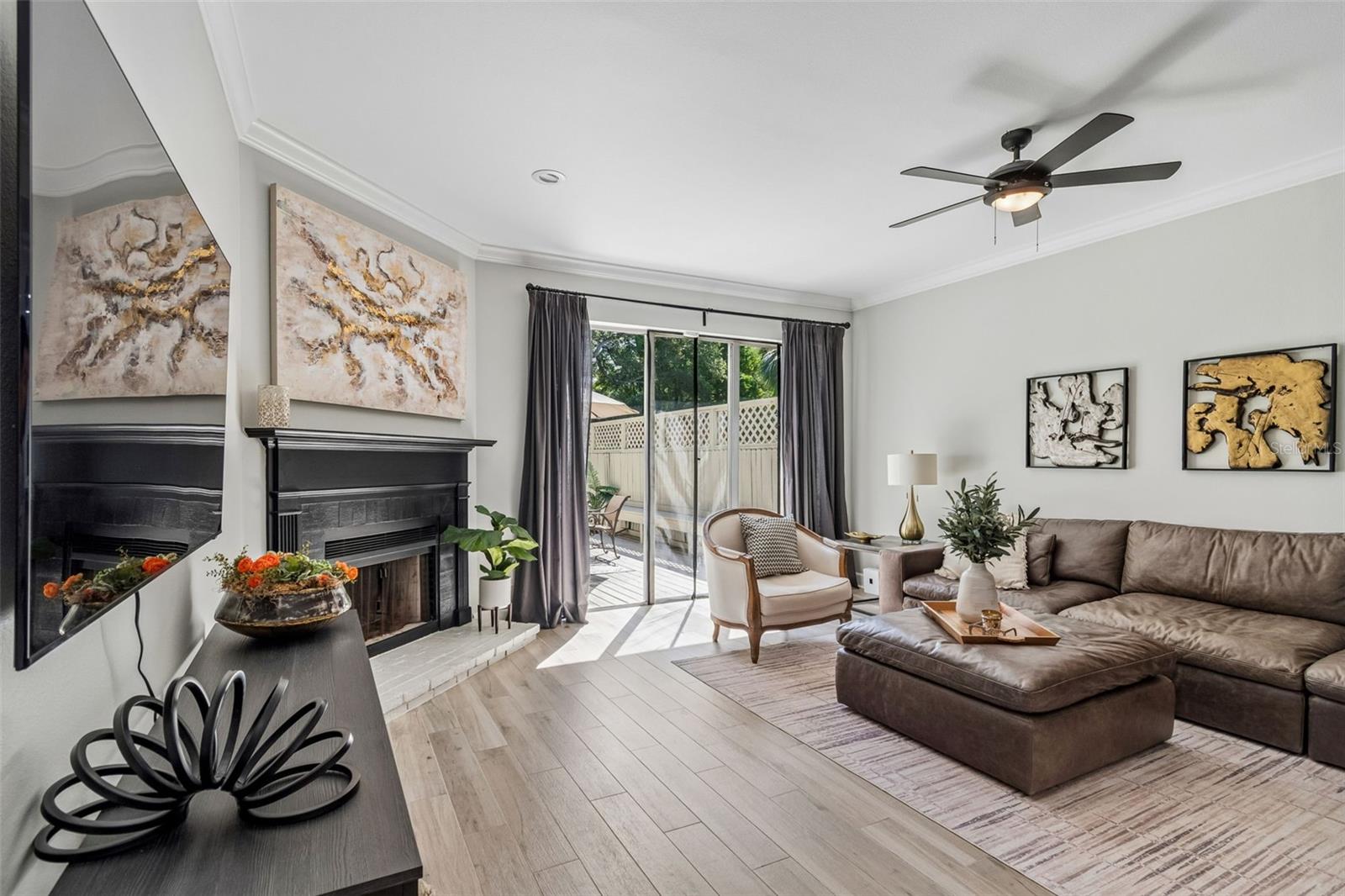 THE VILLAS OF BAY VILLA PLACE - Residential