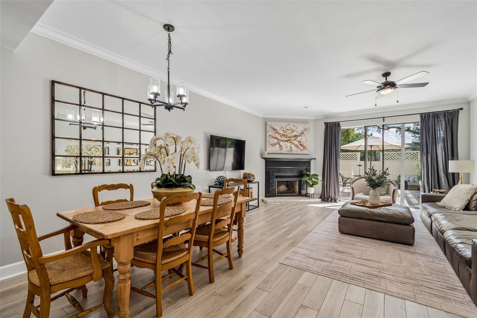 THE VILLAS OF BAY VILLA PLACE - Residential