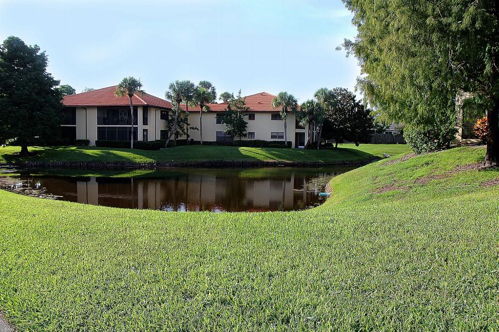 HAMMOCK PINE VILLAGE - Residential