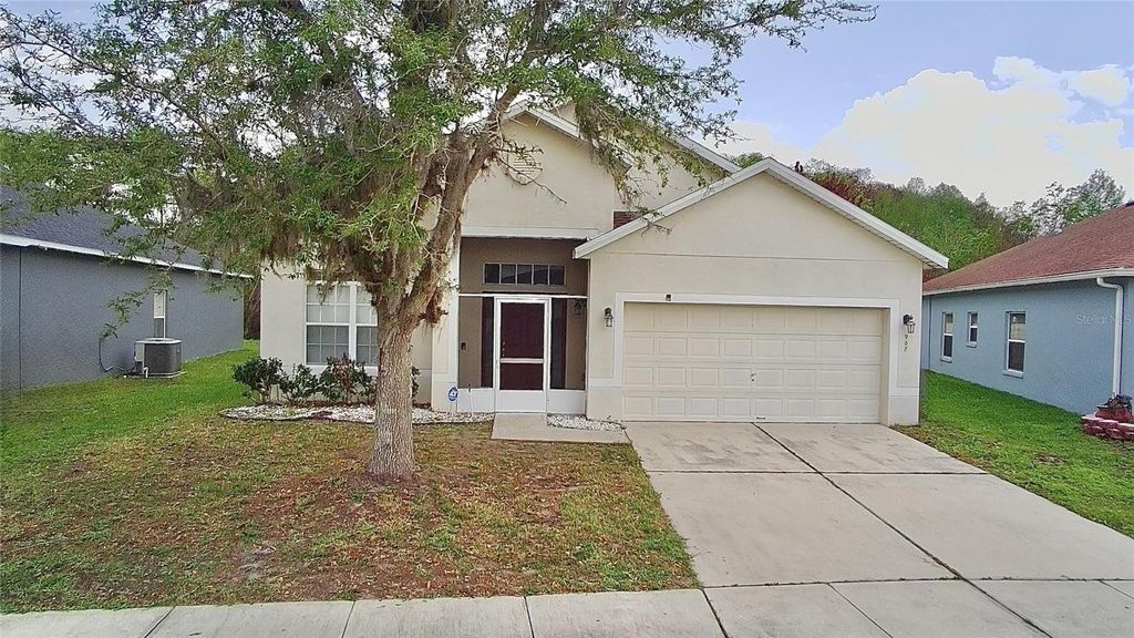 Photo of 907 Hacienda Circle, Kissimmee, FL 34741 (MLS # S5146011)
