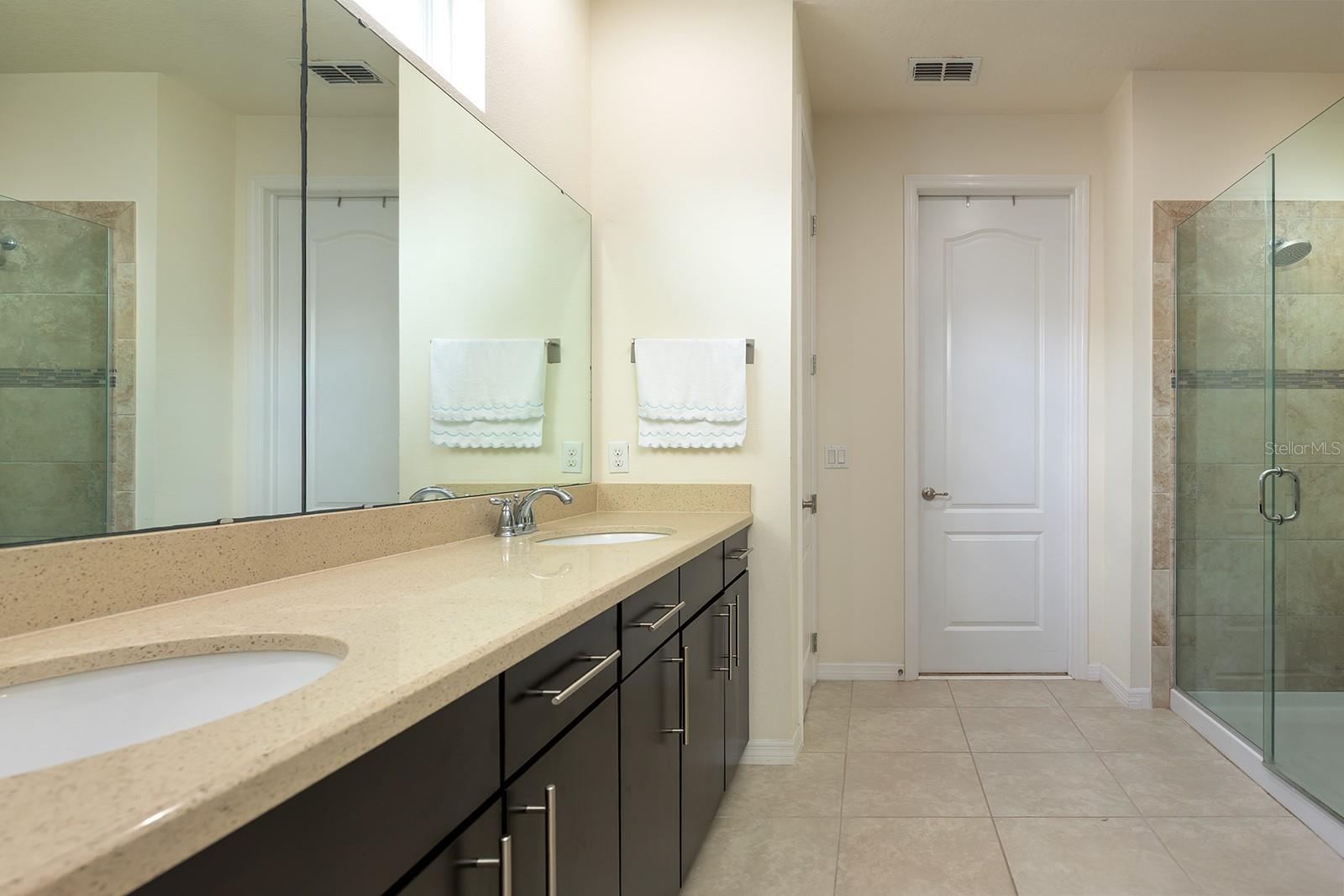 OVERLOOK 2 HAMLIN - Residential