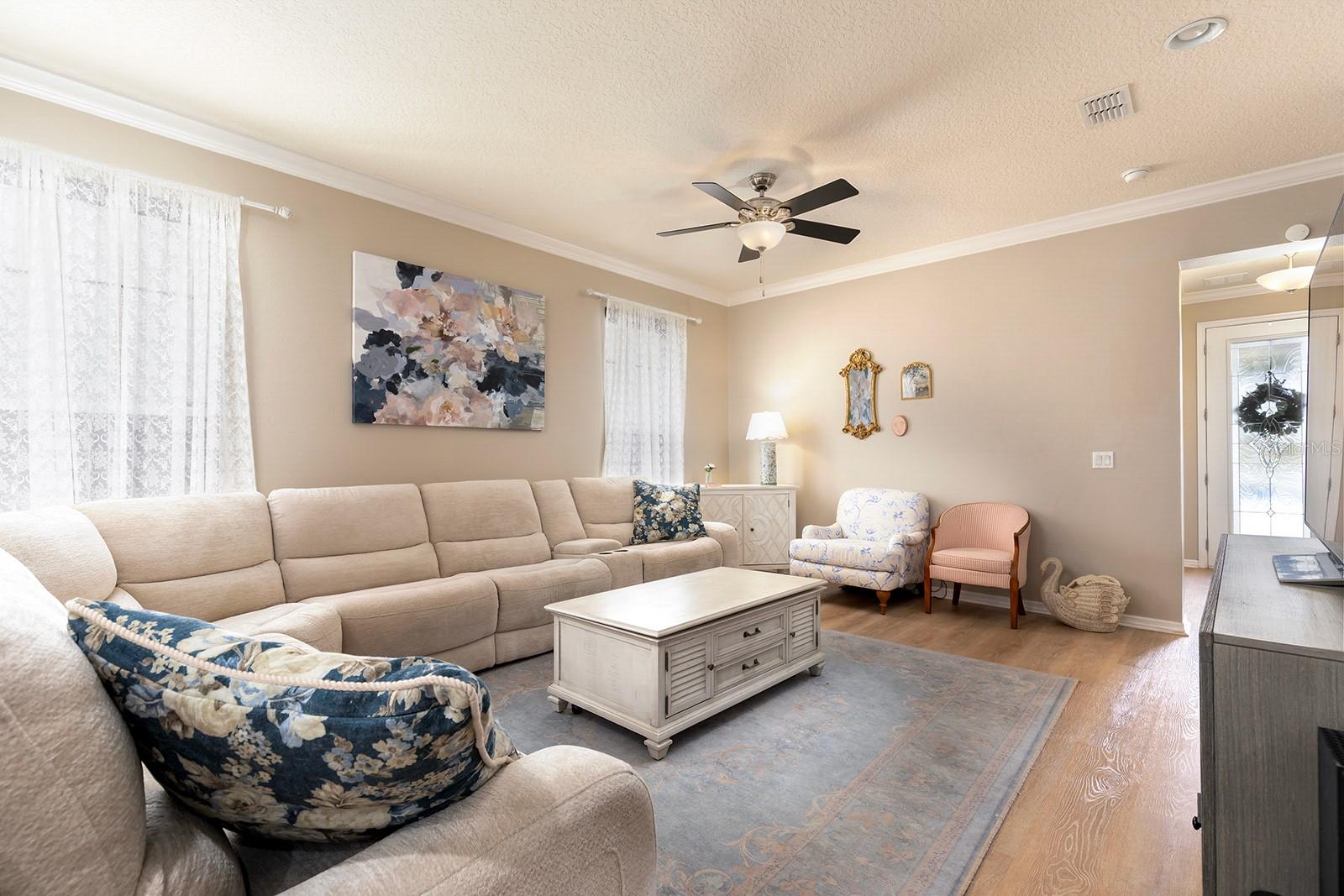 OVERLOOK 2 HAMLIN - Residential