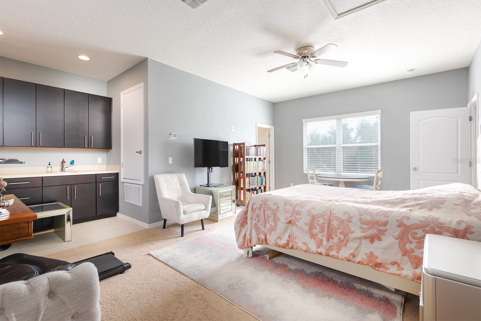 OVERLOOK 2 HAMLIN - Residential