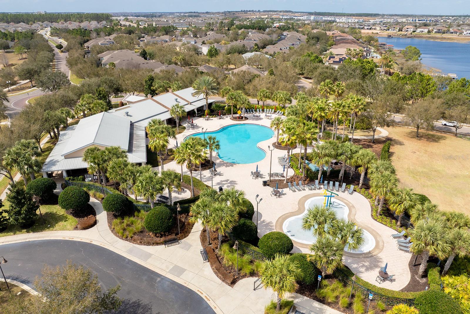 OVERLOOK 2 HAMLIN - Residential