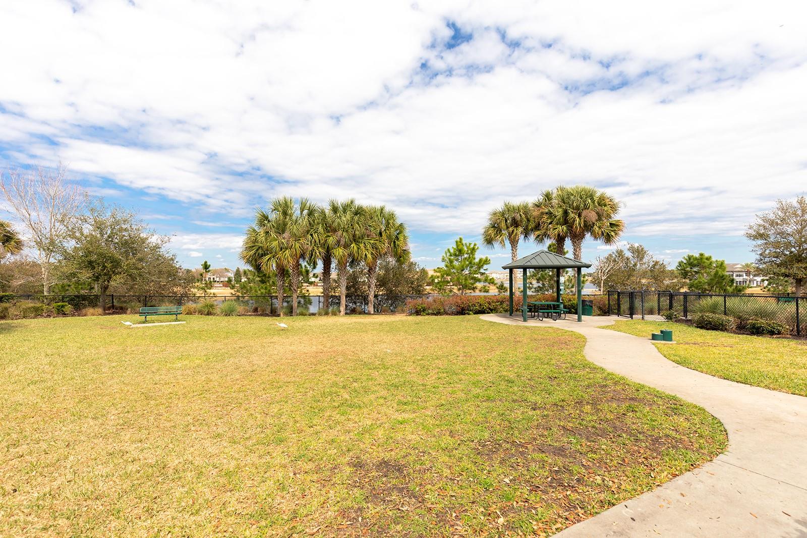 OVERLOOK 2 HAMLIN - Residential