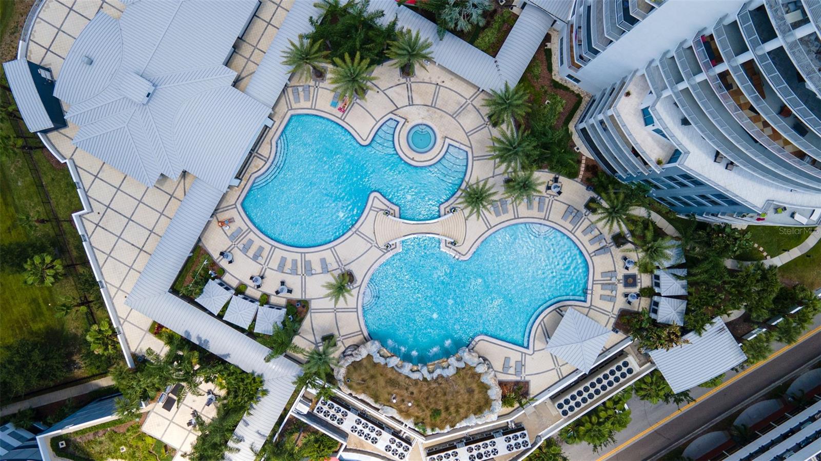 TOWERS OF CHANNELSIDE CONDOMIN - Residential Lease