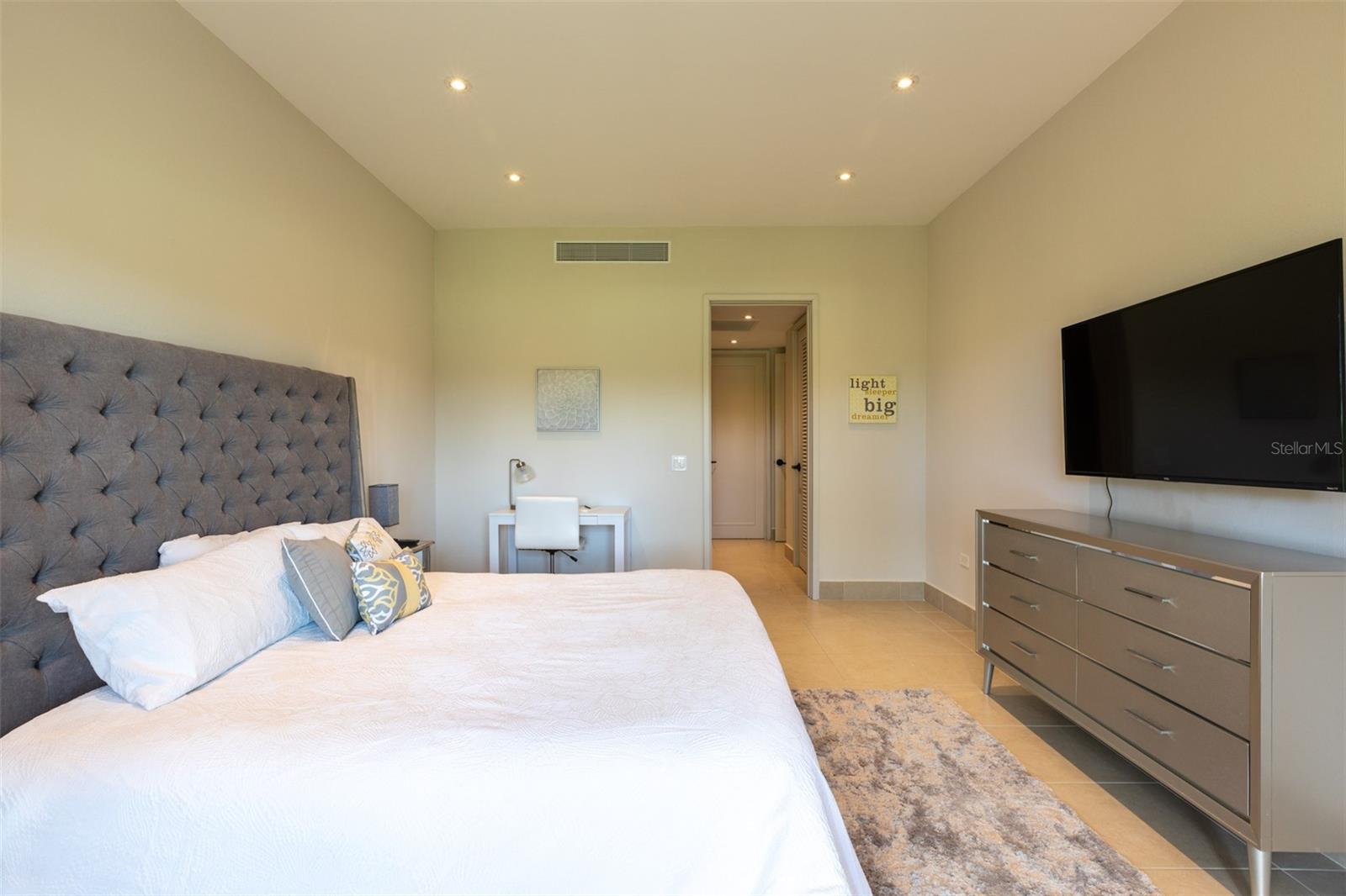 LAS VERANDAS CONDOMINIUM - Residential