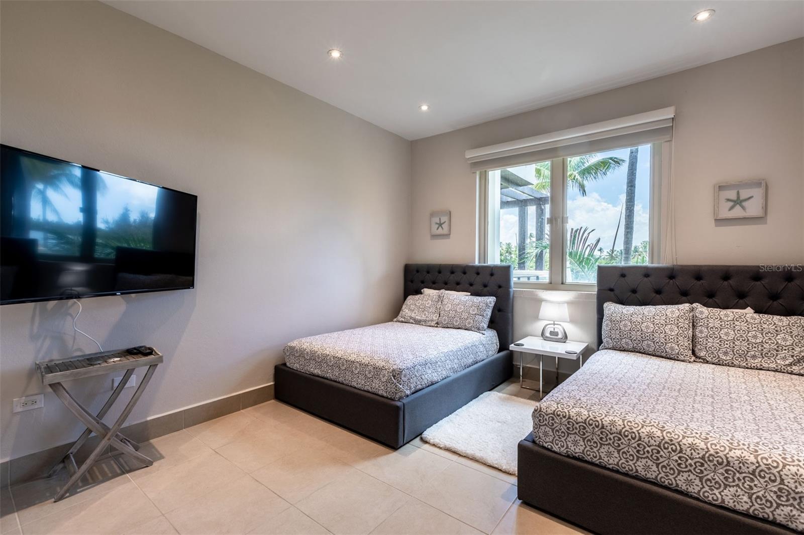 LAS VERANDAS CONDOMINIUM - Residential