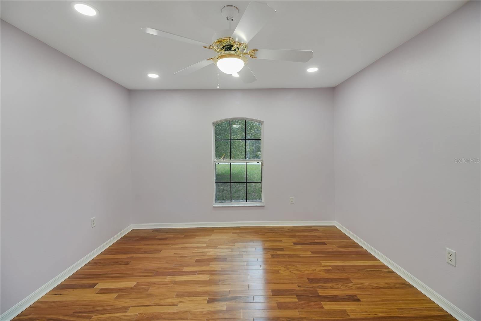 RAINBOW ACRES UN 04 - Residential