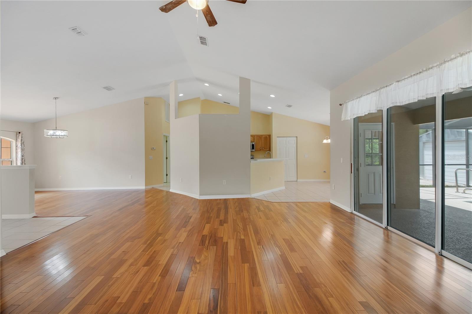 RAINBOW ACRES UN 04 - Residential