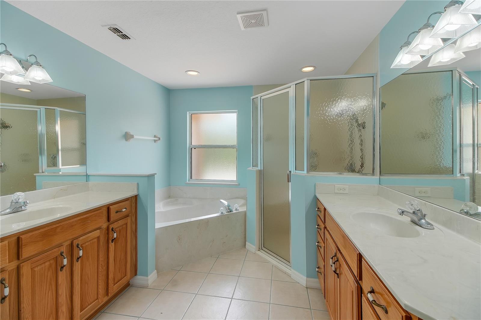 RAINBOW ACRES UN 04 - Residential