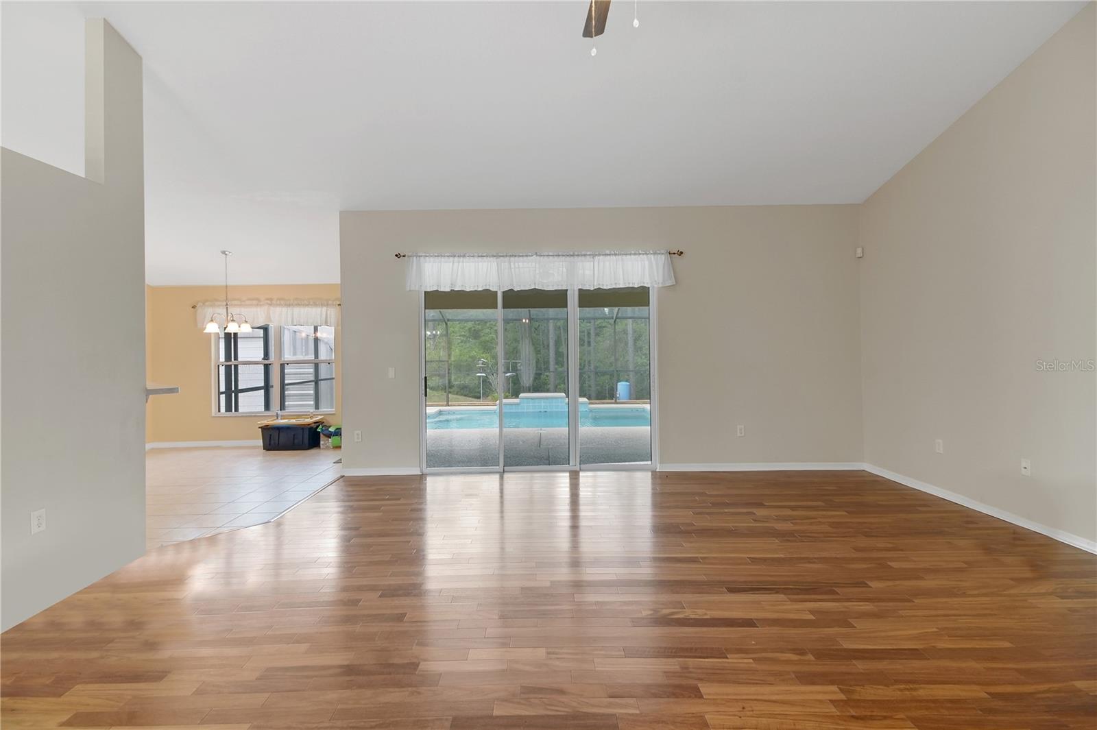 RAINBOW ACRES UN 04 - Residential