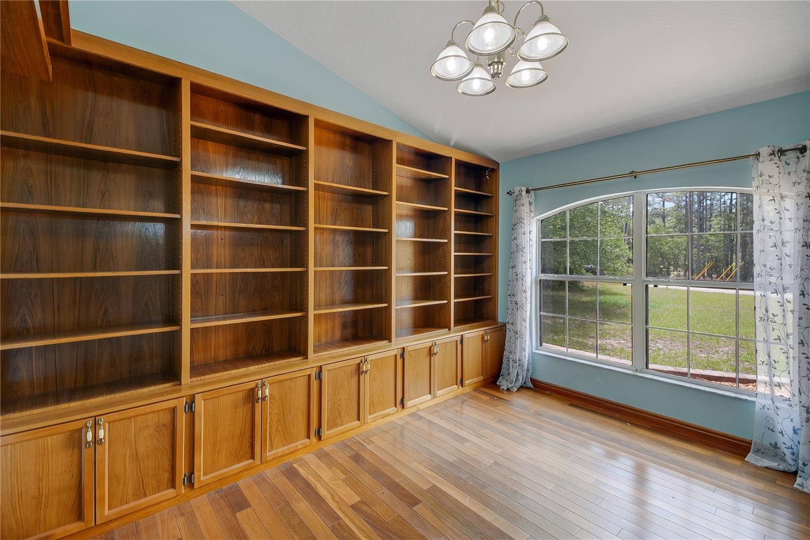 RAINBOW ACRES UN 04 - Residential