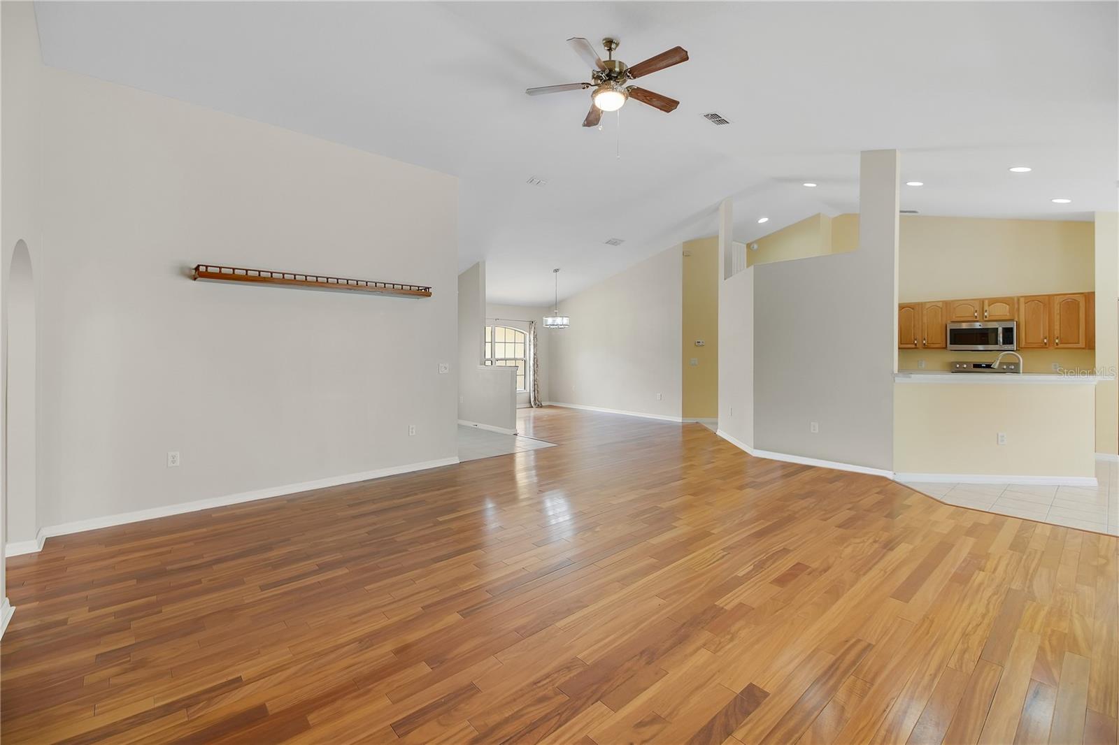 RAINBOW ACRES UN 04 - Residential