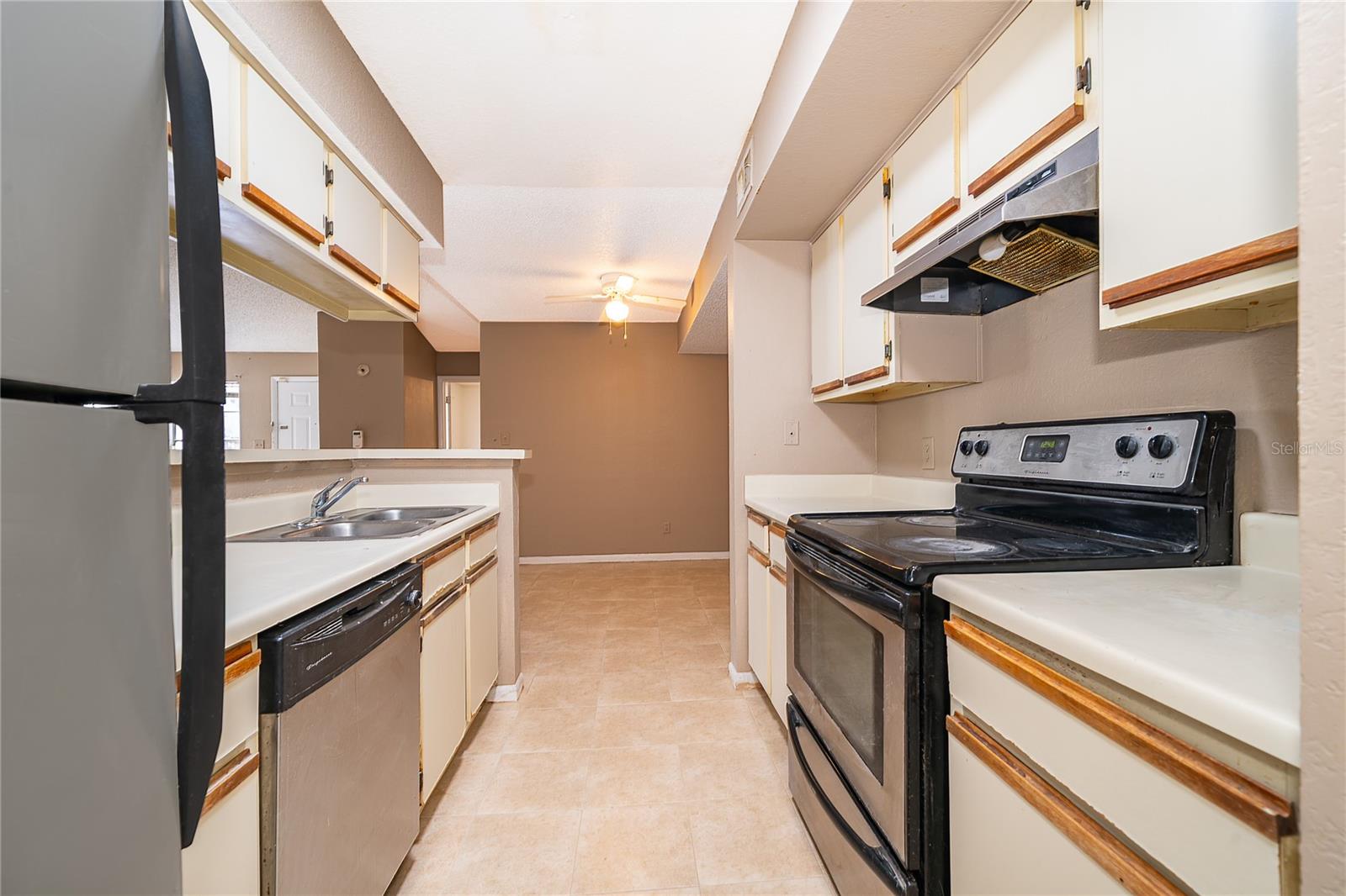 REGENCY GARDENS - Residential