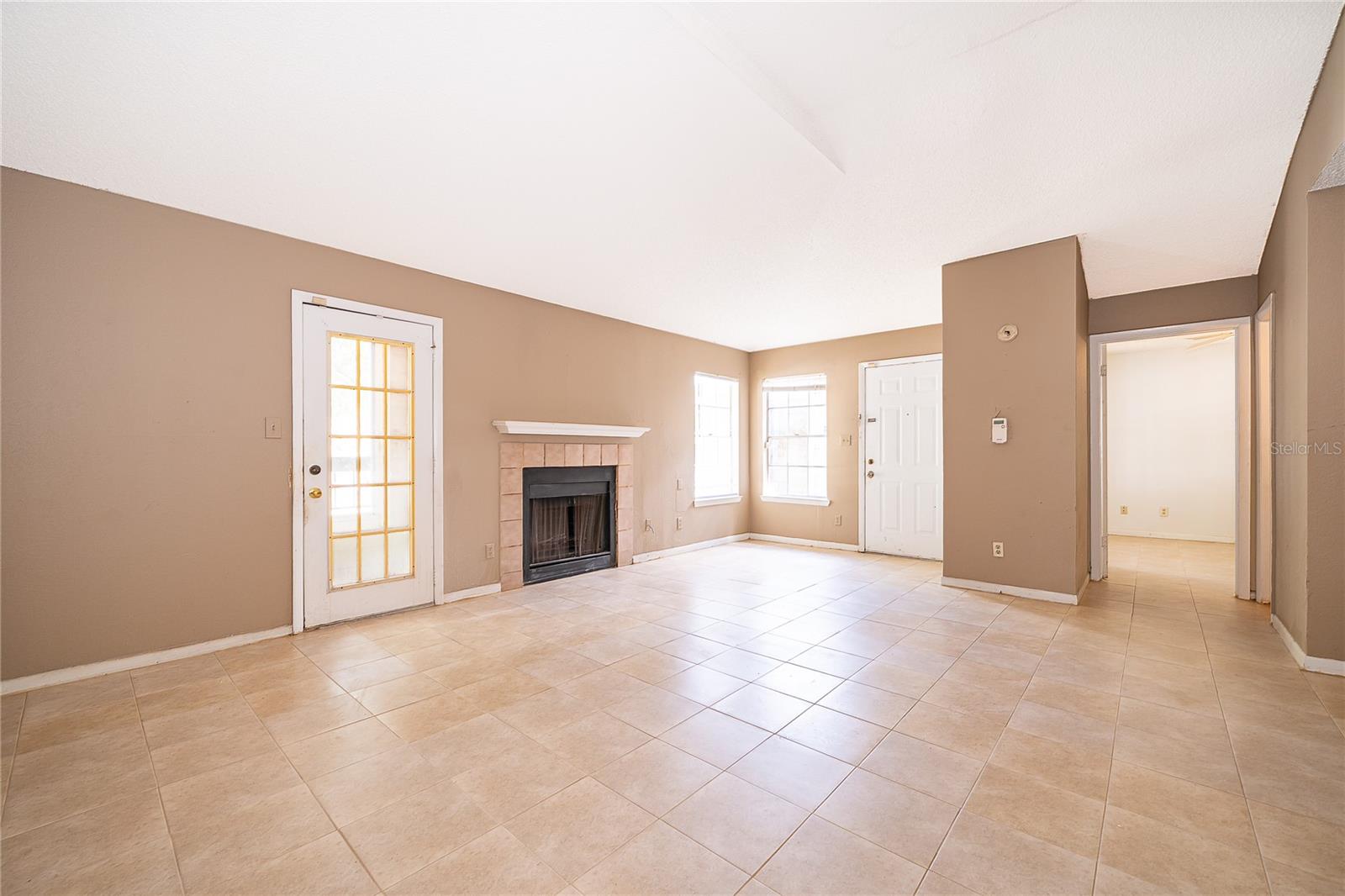 REGENCY GARDENS - Residential