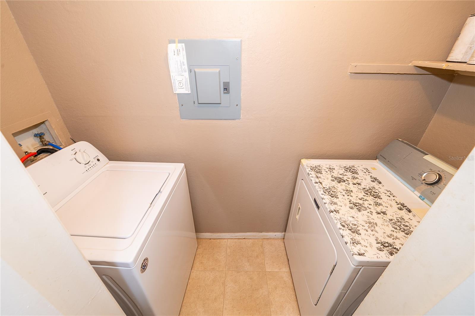 REGENCY GARDENS - Residential