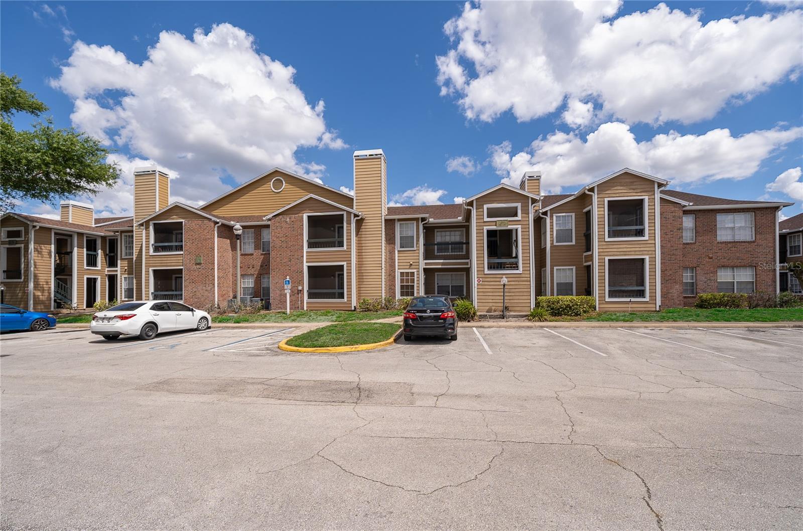 REGENCY GARDENS - Residential