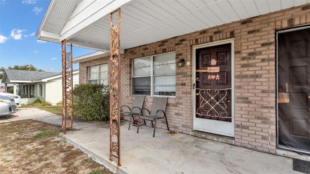 Photo of 880 Charmil Avenue, Lake Alfred, FL 33850 (MLS # L4958385)