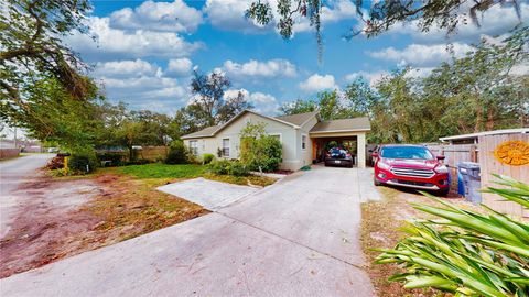 A home in SEFFNER