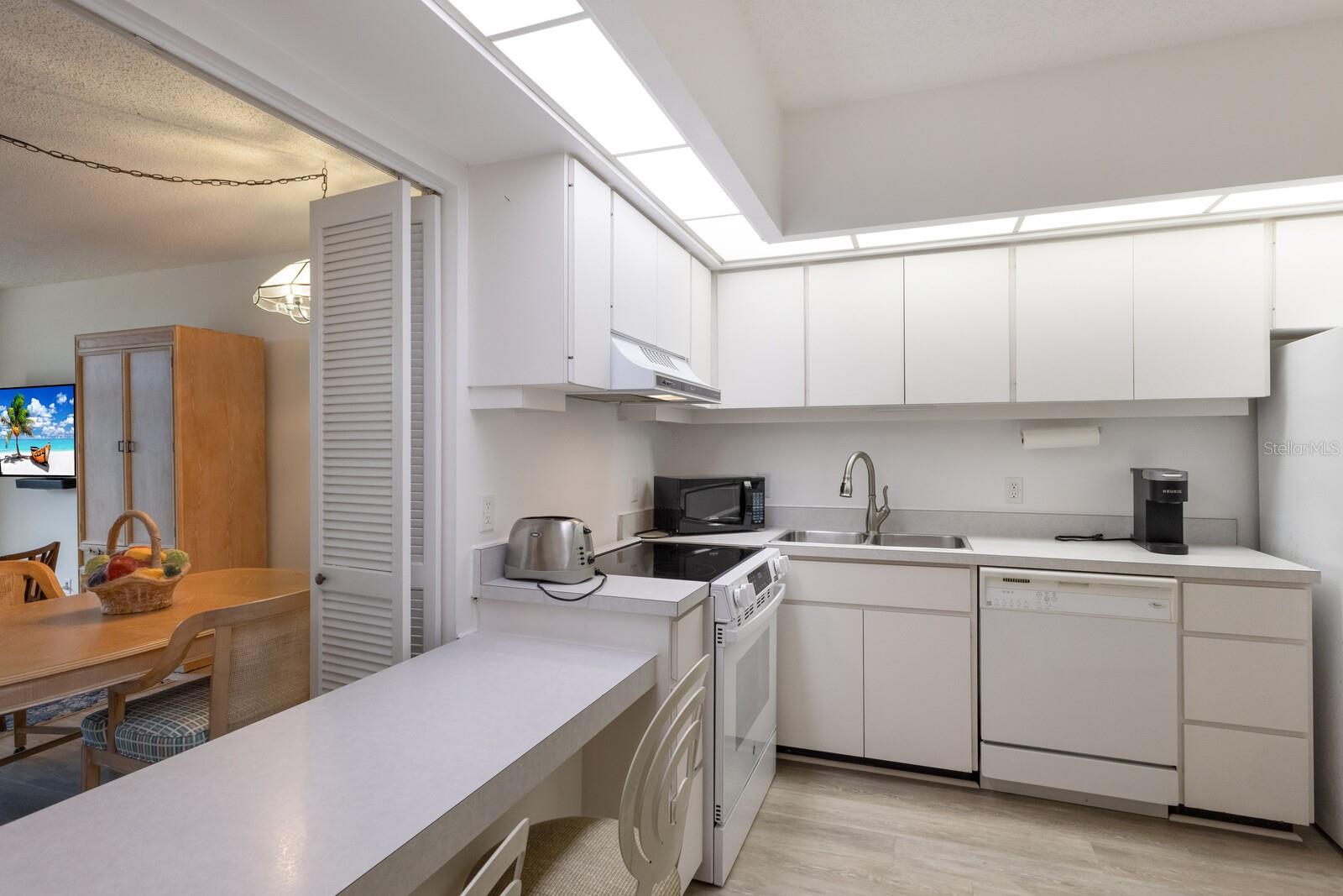 SEAPLACE V - Residential