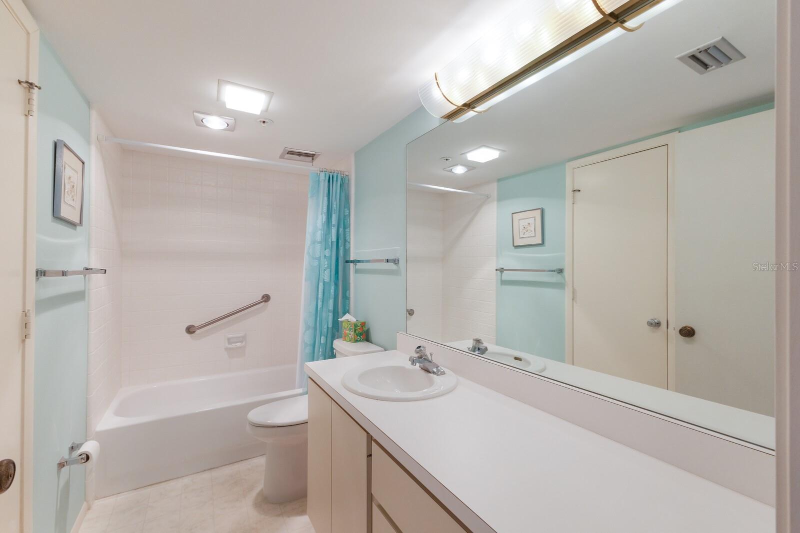 SEAPLACE V - Residential