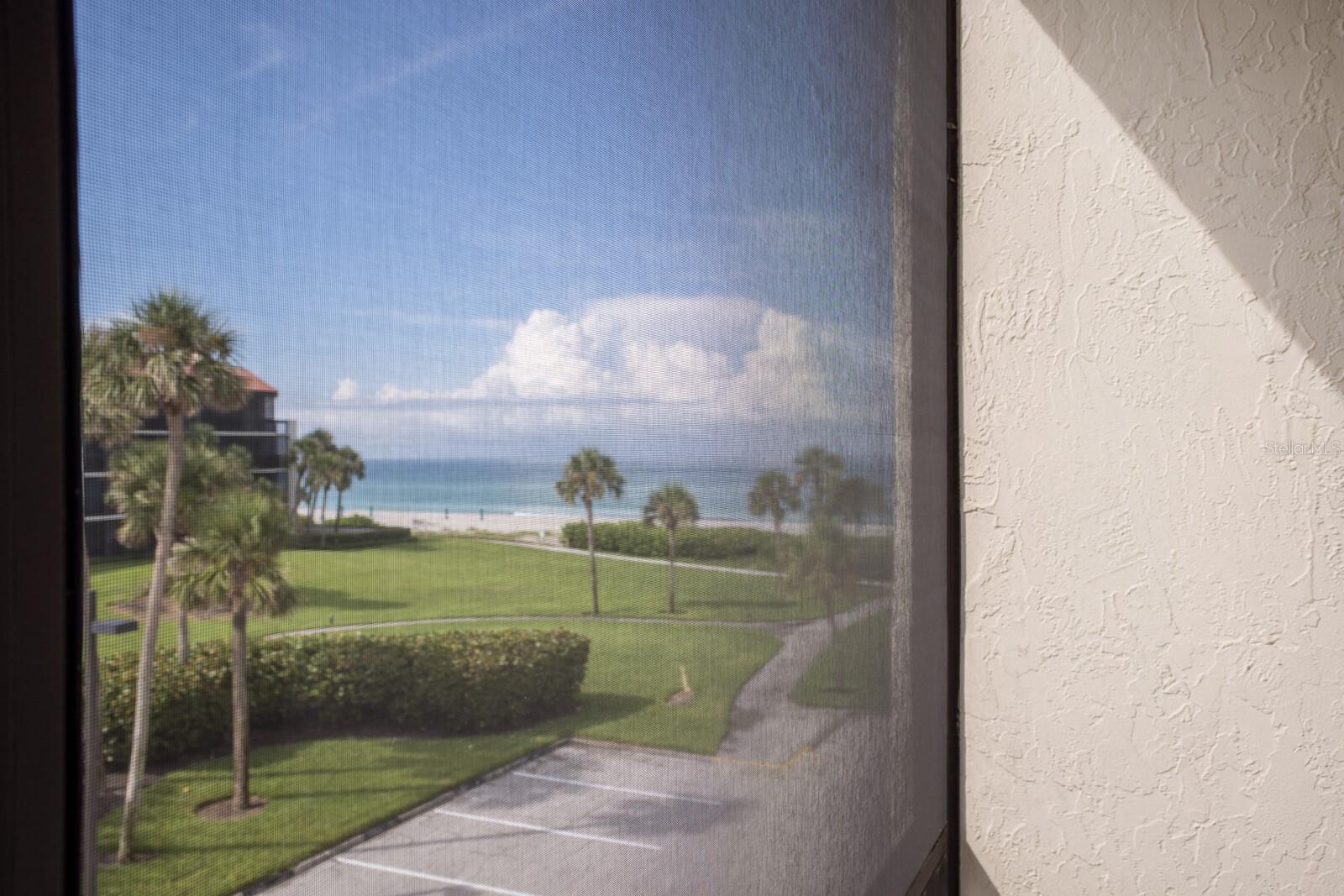 1945 GULF OF MEXICO DRIVE M2-207