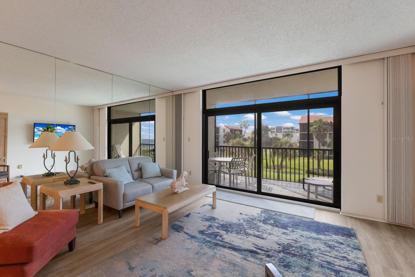 SEAPLACE V - Residential