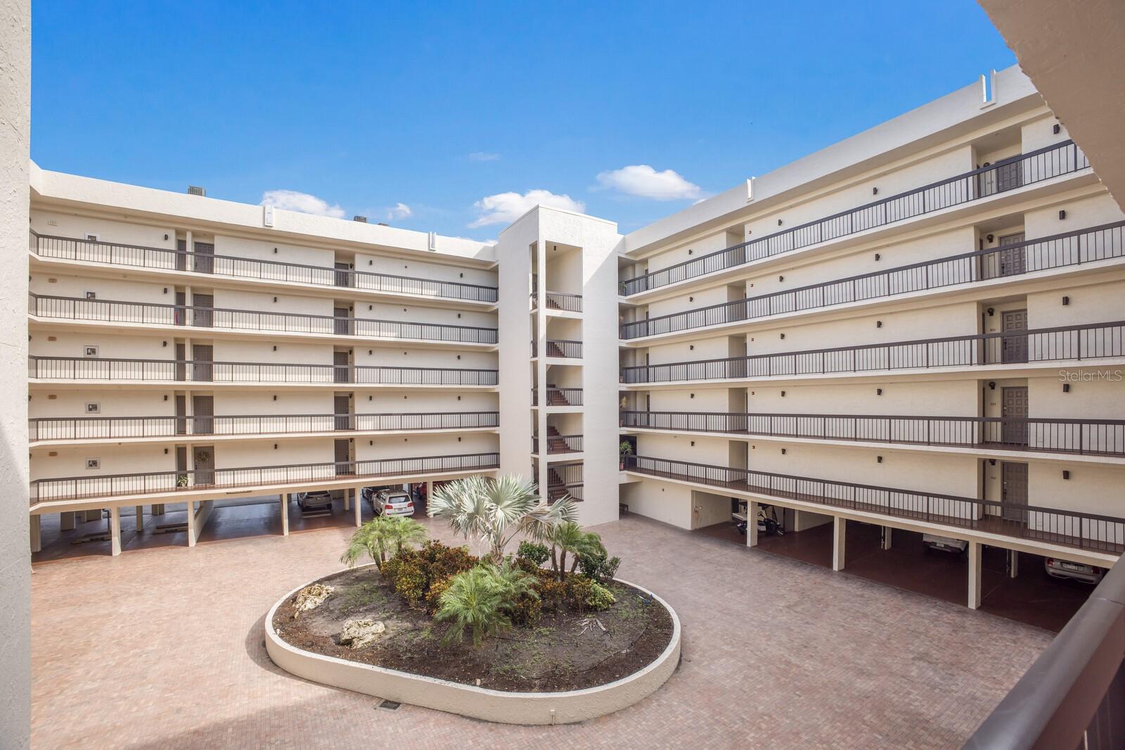 SEAPLACE V - Residential