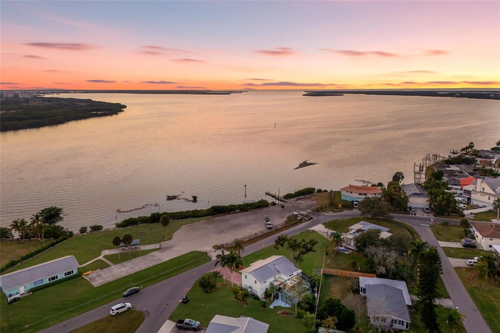 Photo of 724 44th Street Court W, Palmetto, FL 34221 (MLS # A4672803)