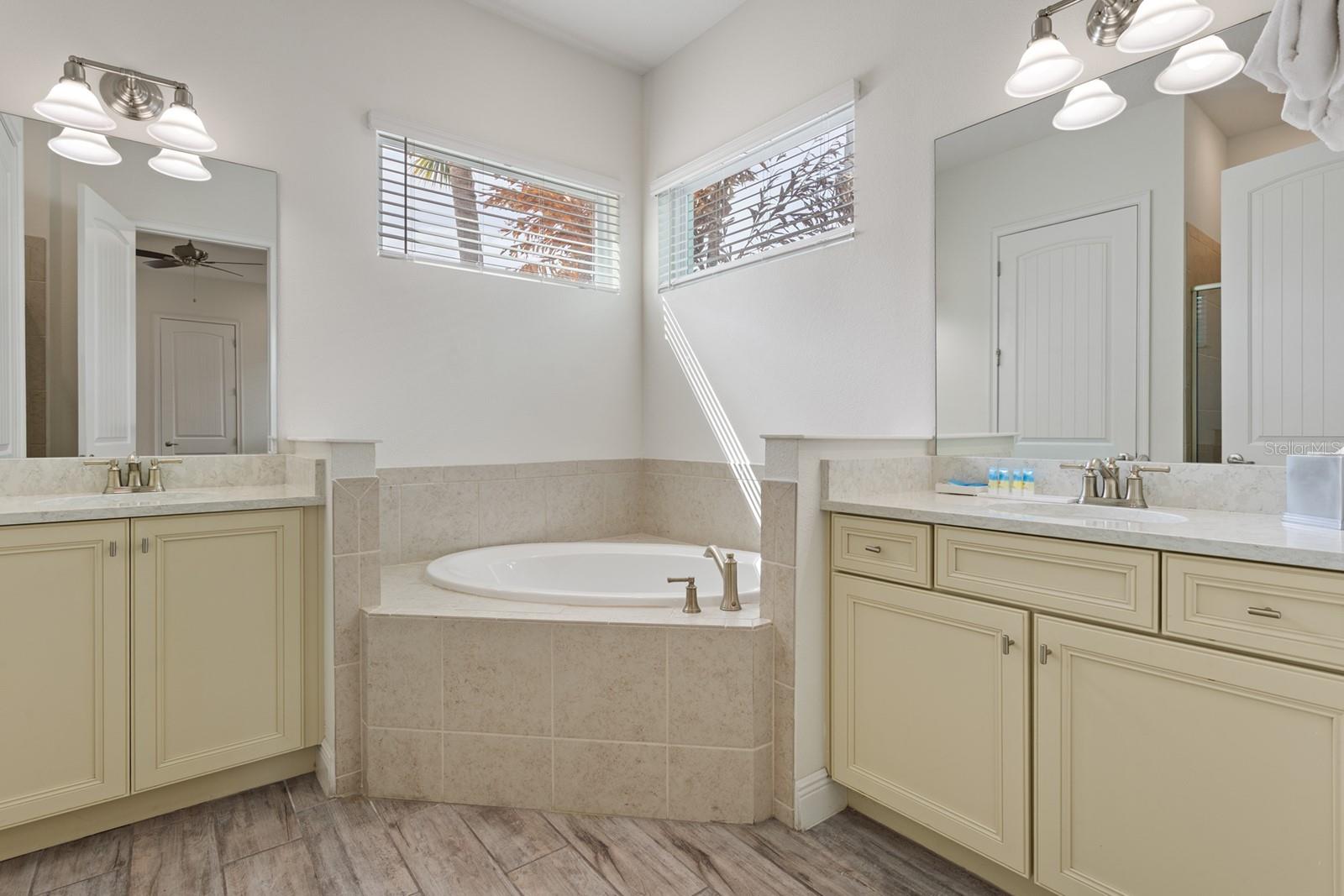 ROLLING OAKS PH 6B - Residential