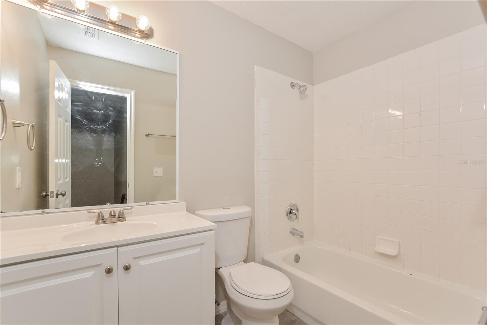 EUSTIS ARBOR HILLS UNIT 02 - Residential Lease