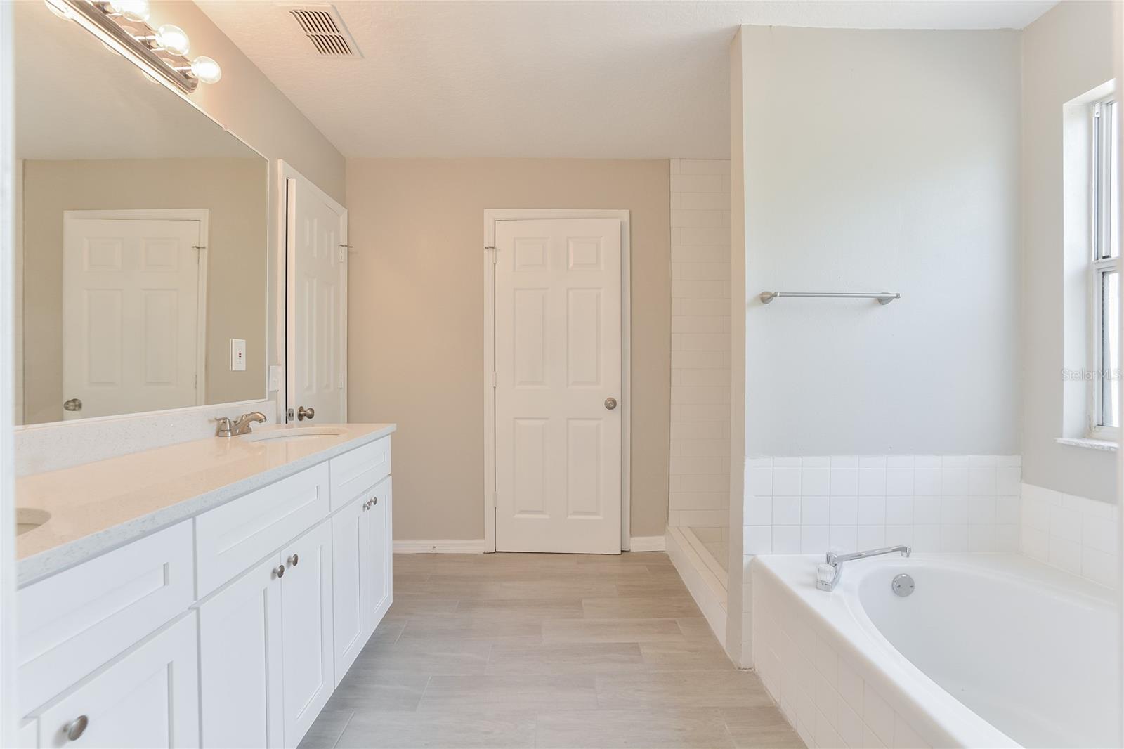 EUSTIS ARBOR HILLS UNIT 02 - Residential Lease