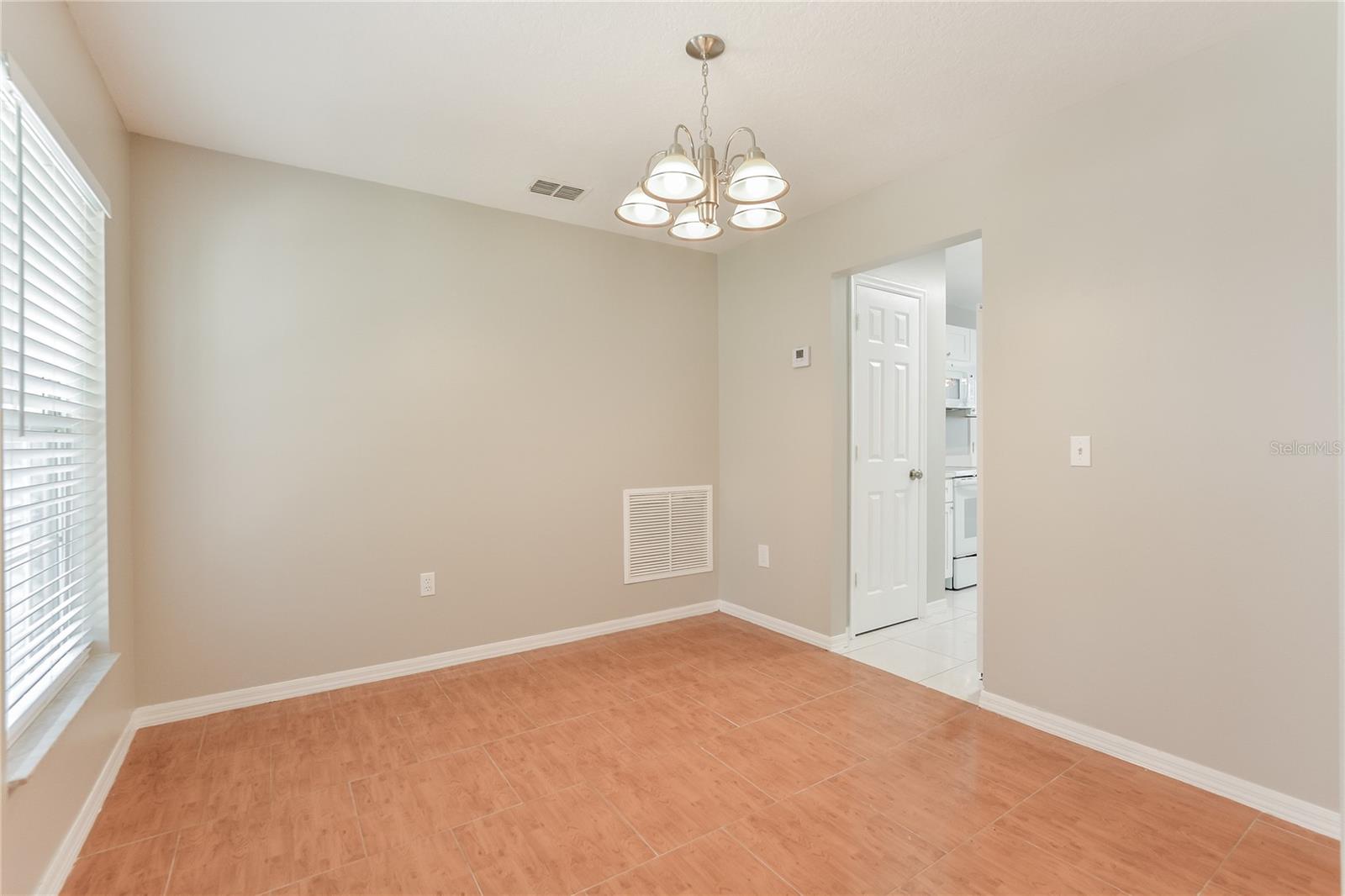 EUSTIS ARBOR HILLS UNIT 02 - Residential Lease