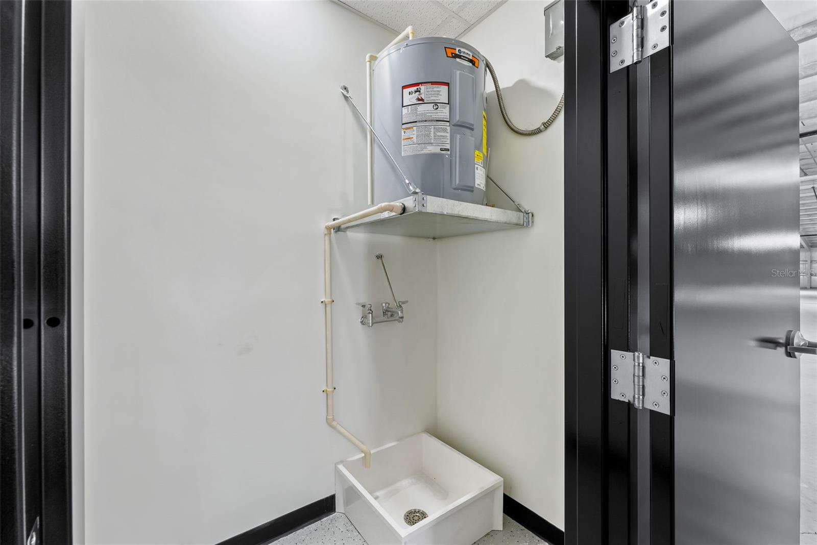 FOREST ACRES - Commercial Sale