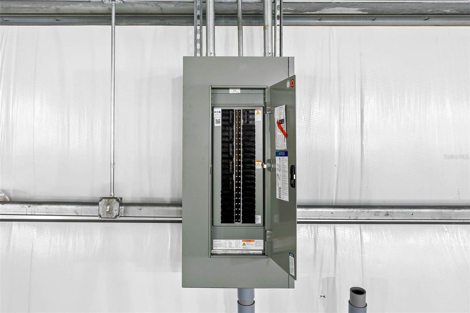 FOREST ACRES - Commercial Sale