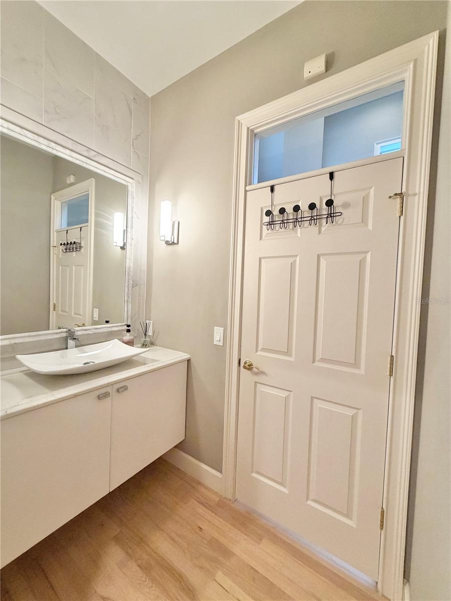 BEACH PARK - Residential Lease